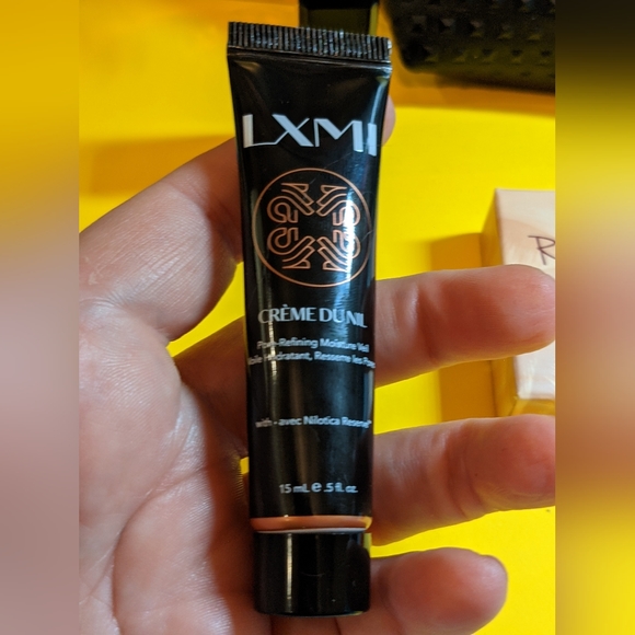 10 Piece Makeup Bundle - Picture 6 of 16